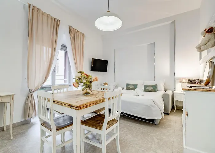 Trevi Fountain - Shabby - Romedreamhome
